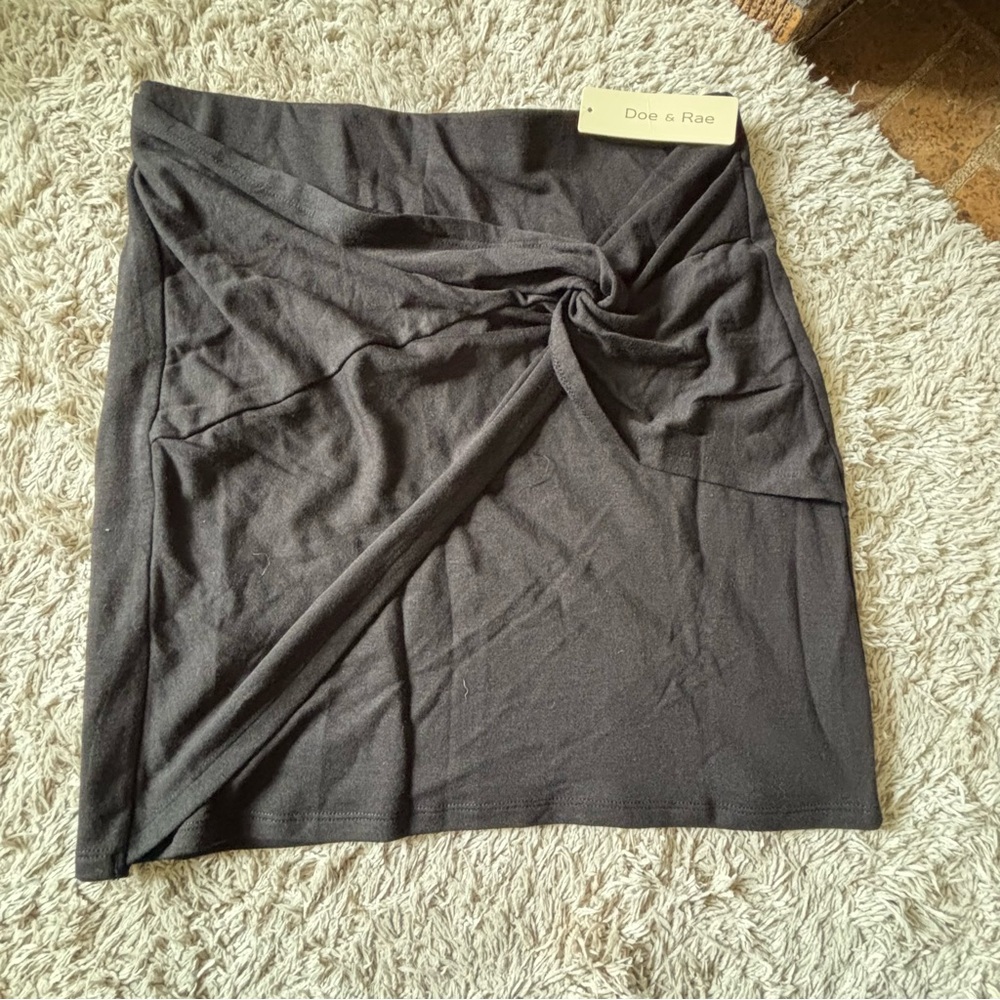 Doe & Rae Women's Gray Skirt